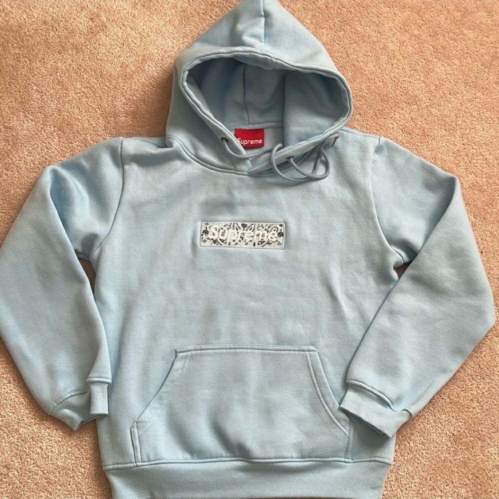 BNWOT Supreme Bandana Box Logo Hoodie